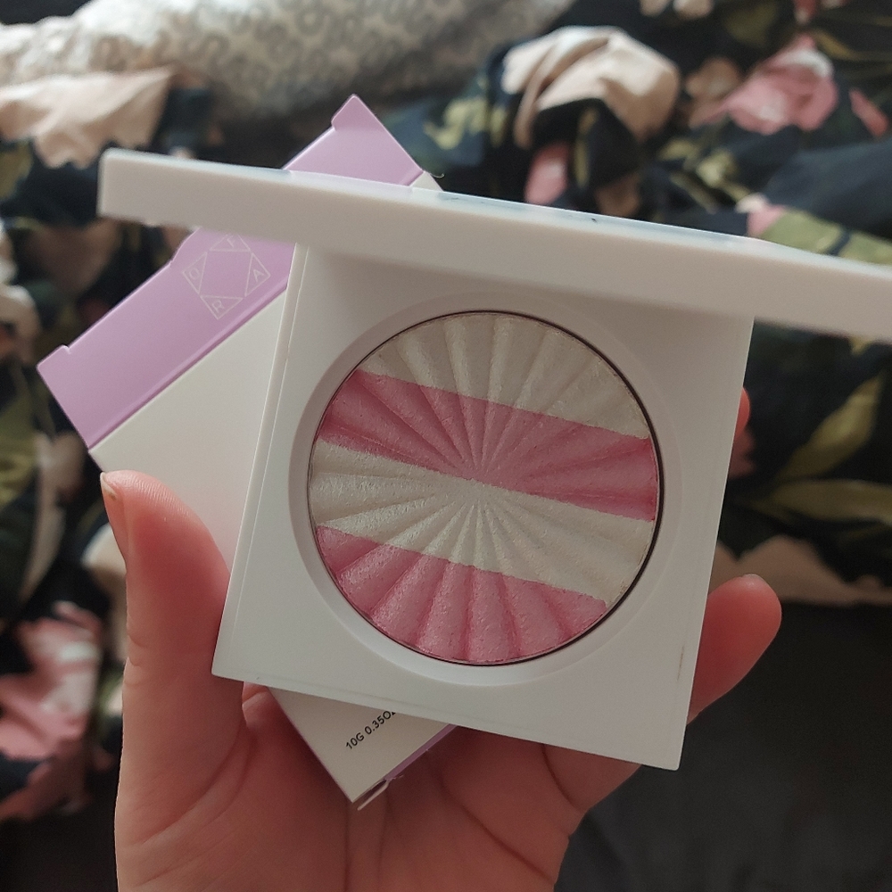 OFRA highlighter